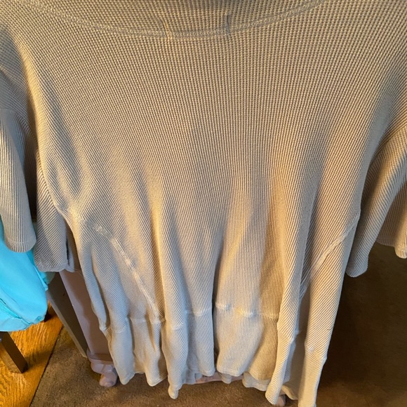 Short sleeve top - Picture 3 of 3